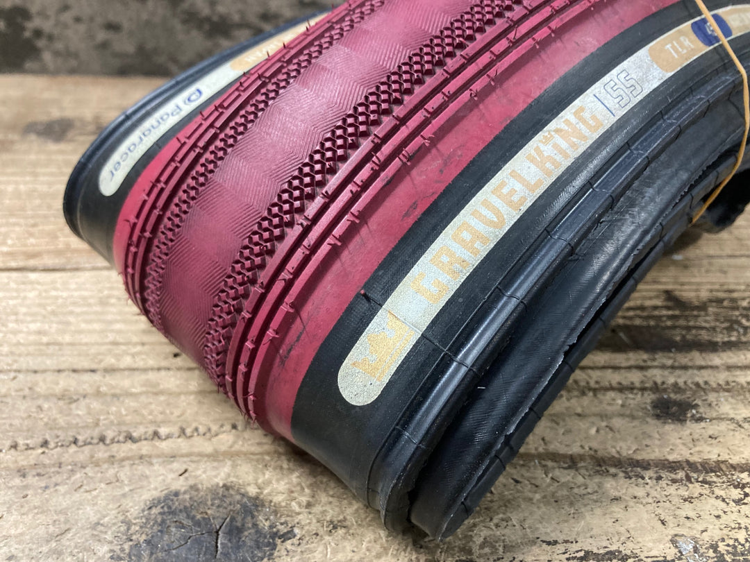 KP267 パナレーサー Panaracer GRAVELKING SS TLR チューブレスレディ タイヤ 700x45C クランベリー