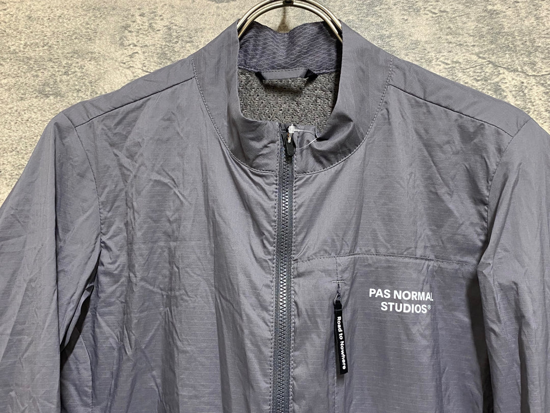 KA516 パスノーマルスタジオ PAS NORMAL STUDIOS ESSENTIAL INSULATED JACKET 長袖 サイクルジャケット グレー M