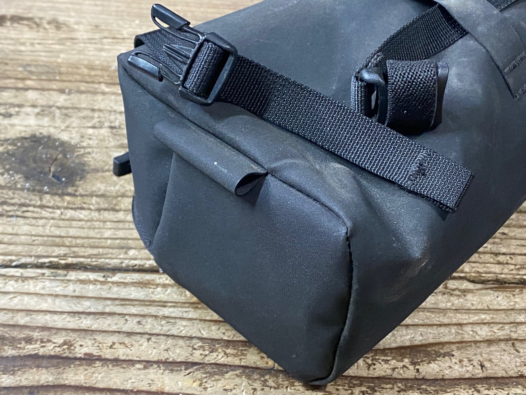 JZ286 ラファ Rapha Bar Bag ハンドルバック 黒– BICI AMORE ONLINE STORE