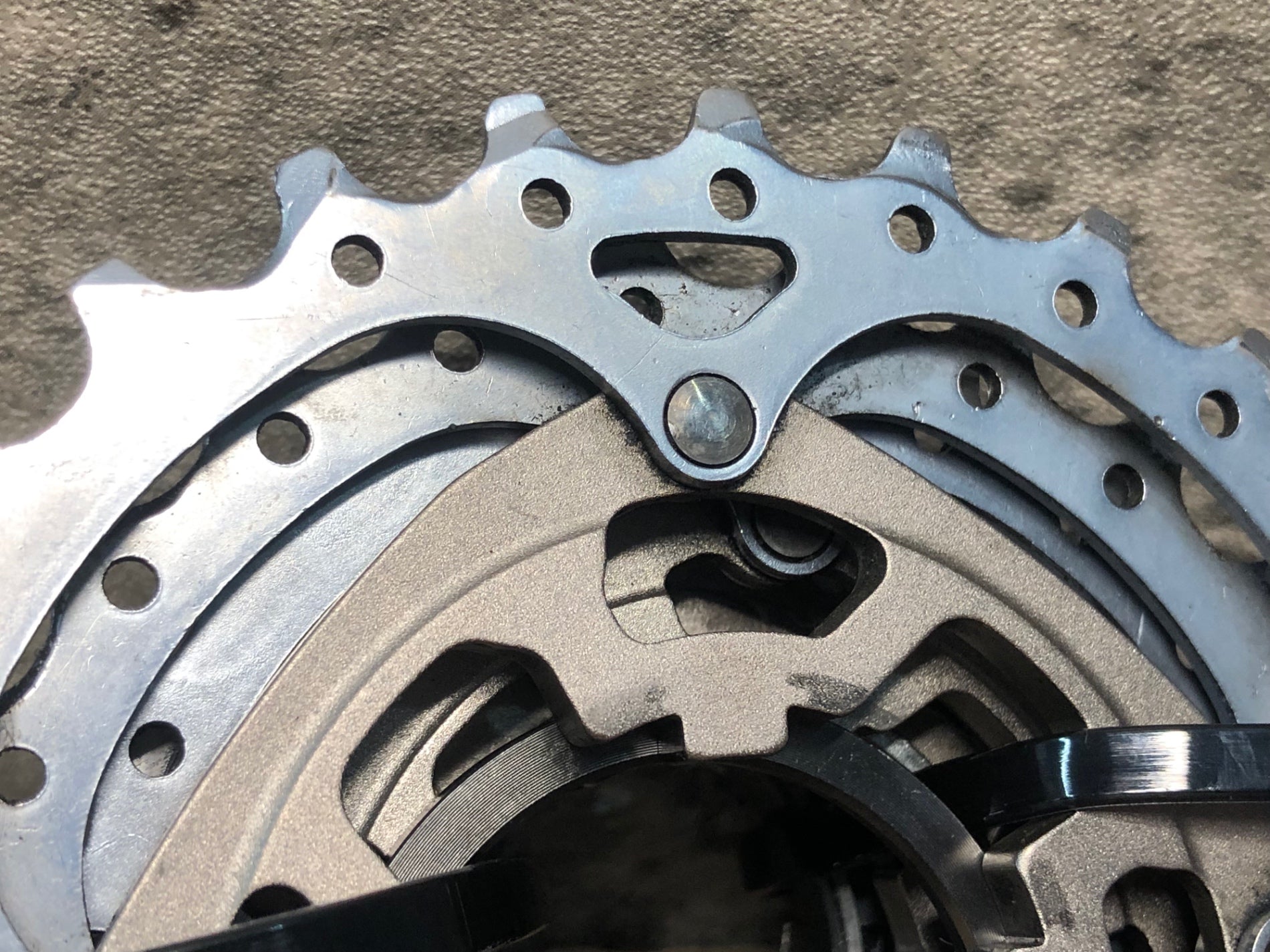 HW379 カンパニョーロ Campagnolo コーラス Chorus スプロケット 13
