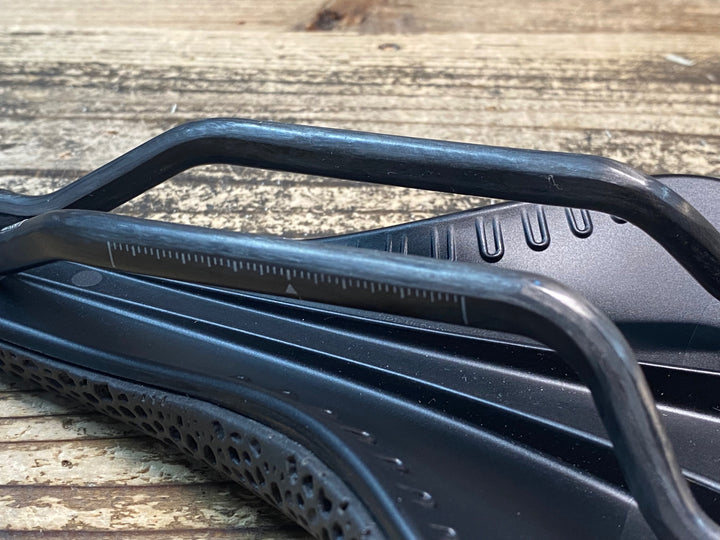 JG748 フィジーク fizik アンタレス ANTARES VERSUS EVO ADAPTIVE サドル 黒 カーボンレール 139mm