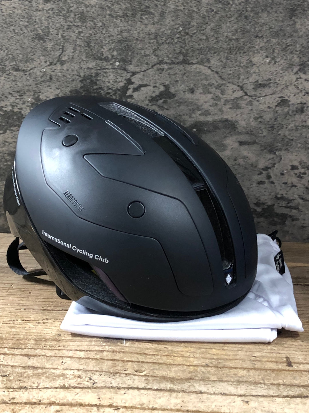 KM773 スイートプロテクション SWEET PROTECTION FALCONER PAS NORMAL STUDIO ヘルメット L 黒 ※使用期限切れの為ジャンク