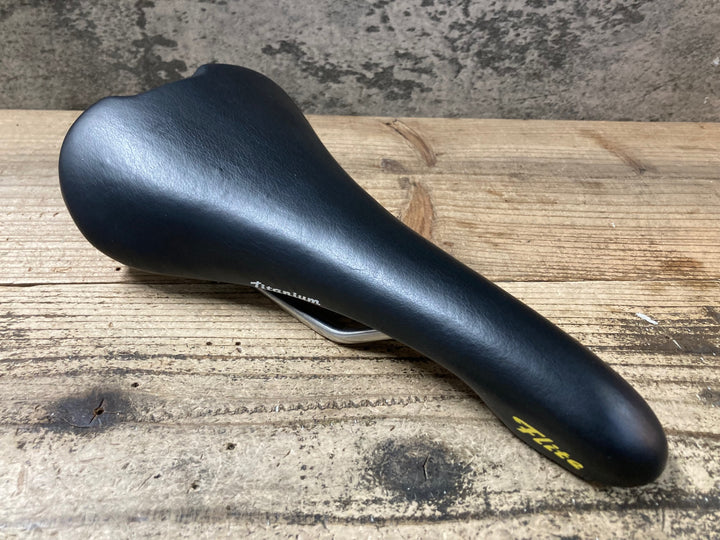 JU892 セライタリア selle italia フライト Flite titanium L1 サドル 黒 145mm チタンレール