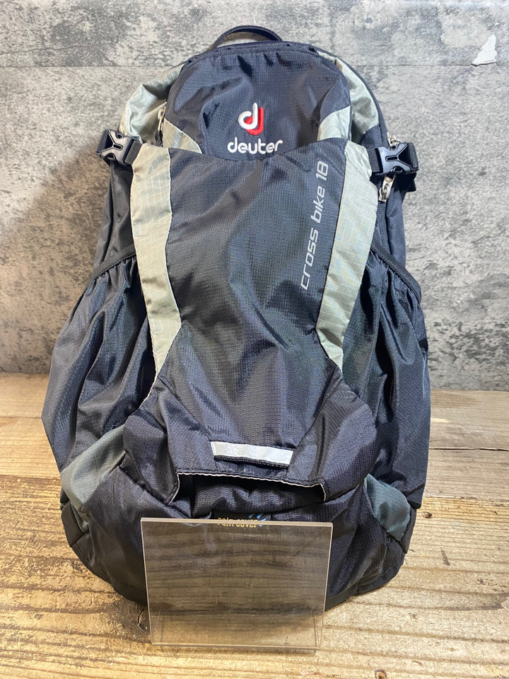 KC568 ドイター deuter CROSS BIKE 18 リュックサック バックパック 黒