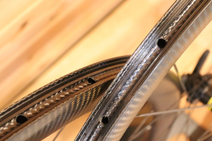 マヴィック MAVIC コスミック COSMIC PRO CARBON UST DISC QR仕様 シマノ 11S/12S 19C カーボン チューブレスレディ ホイールセット 【広島店】