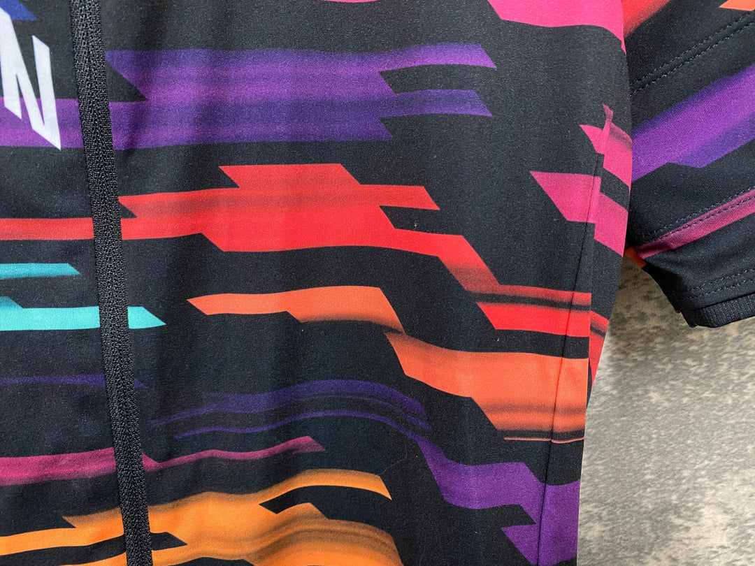 KD283 ラファ Rapha 2018 MEN'S CANYON SRAM CORE JERSEY 半袖 サイクルジャージ 黒 総柄 S