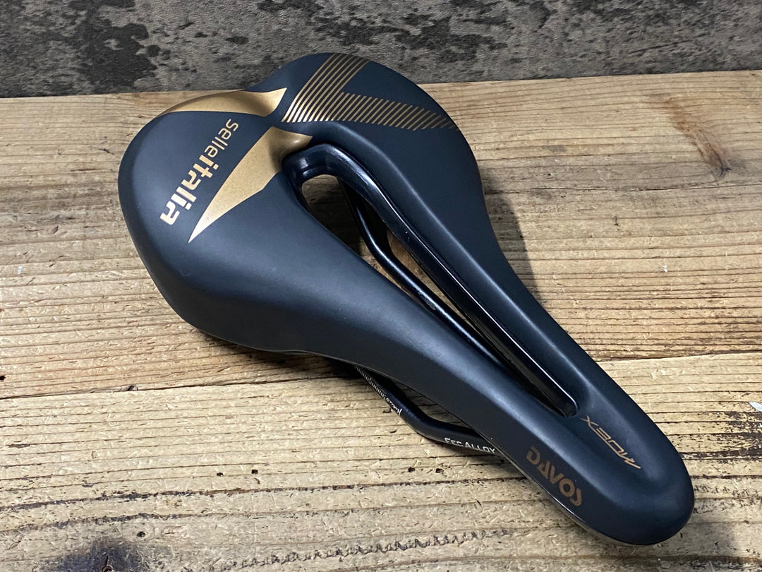 KH679 セライタリア SELLE ITALIA X-BOW DAVOS サドル 黒金 FEC ALLOY S3