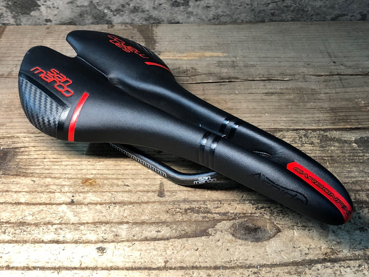 JJ504 セラサンマルコ selle sanmaruco ASPIDE CARBON FX カーボンレール サドル 黒/赤 NARROW
