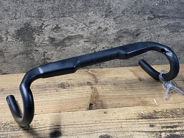 KG627 ボントレガー BONTRAGER AERO PRO カーボンドロップハンドル Φ31.8 ブラケットC-C410mm