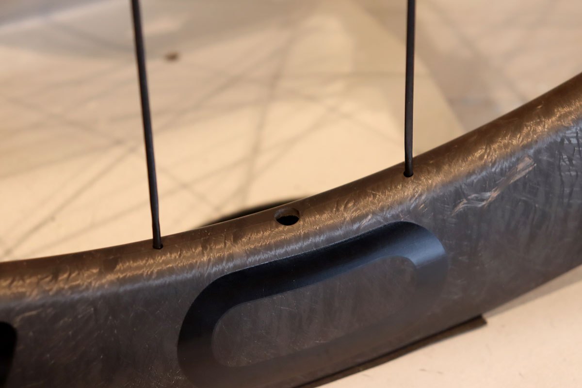 OROME VALAR TH30 リム シマノ カーボンホイールセット CS付き