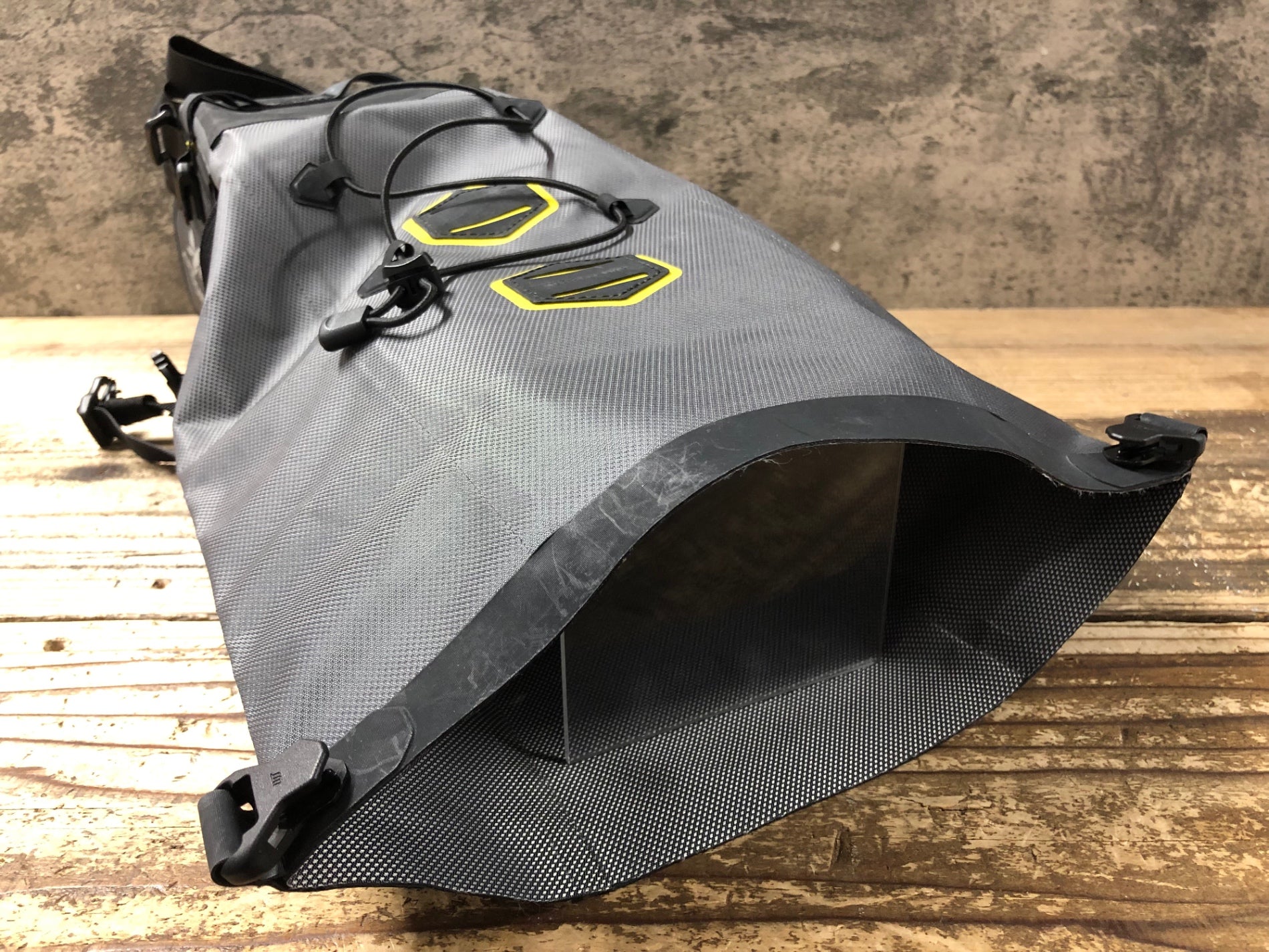 JZ626 アピデュラ APIDURA EXPEDITION SADDLE PACK サドルバッグ
