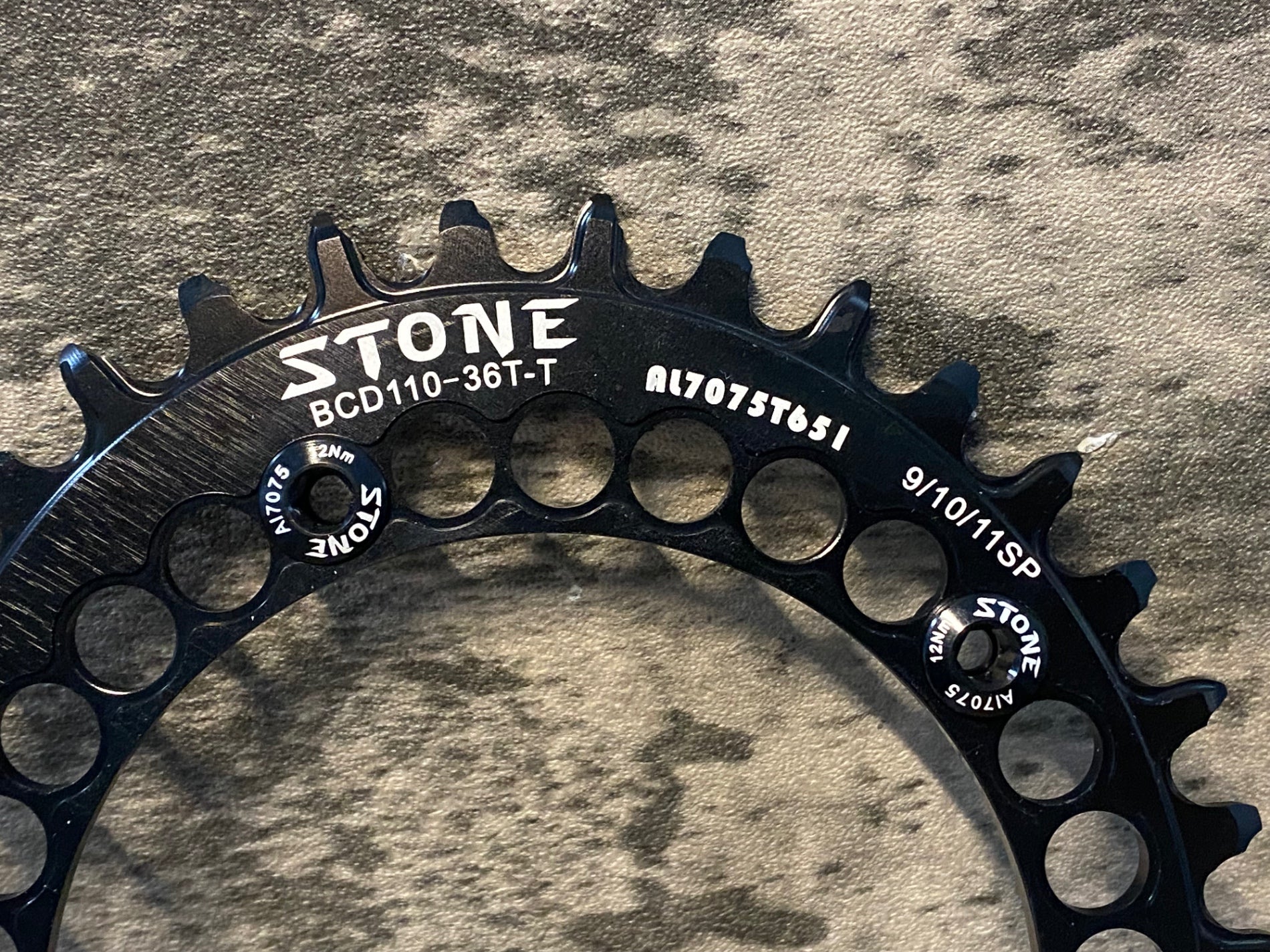 JP623 ストーン STONE 楕円 チェーンリング ナローワイド 36T BCD110
