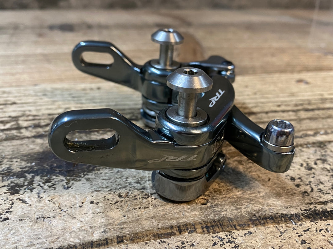 JQ017 TRP T851 ダイレクトマウントブレーキ キャリパー ※シューホルダー欠品