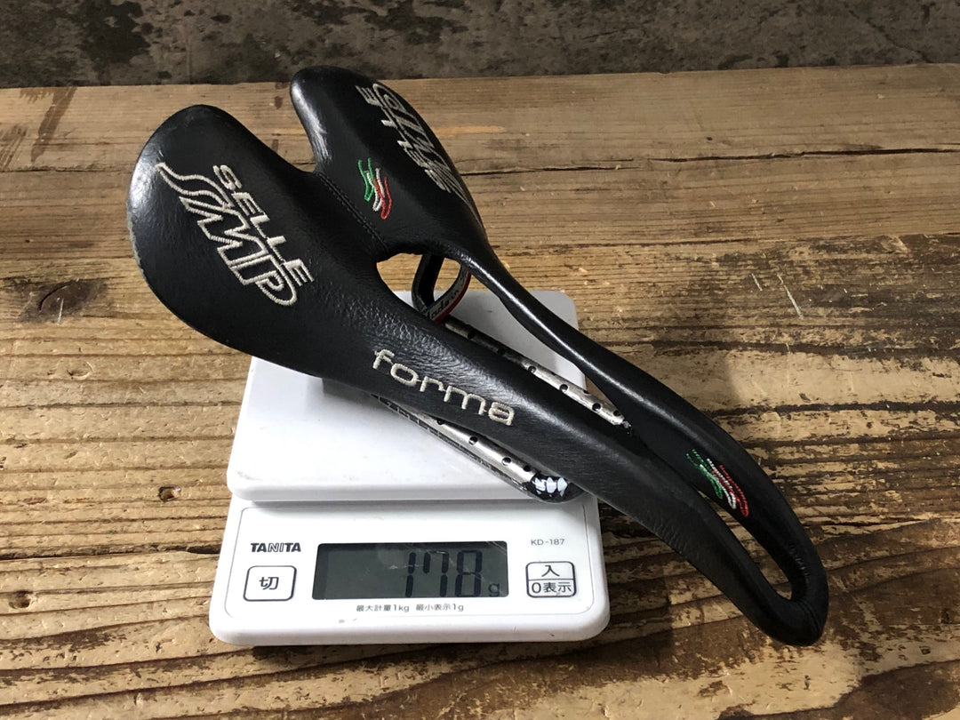 KJ211 Selle SMP forma サドル 黒 138mm カーボンレール