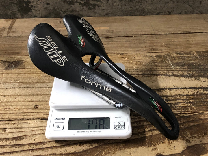 KJ211 Selle SMP forma サドル 黒 138mm カーボンレール