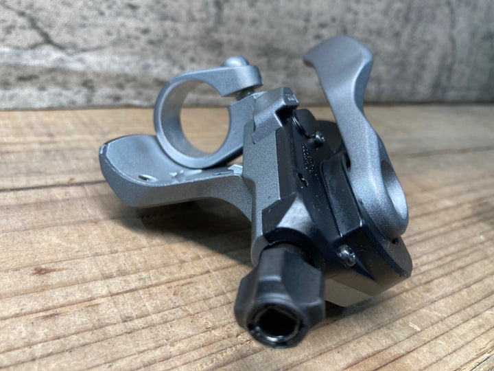 IO264 シマノ SHIMANO ティアグラ Tiagra SL-4600 シフトレバー 10S Φ22.2 右のみ