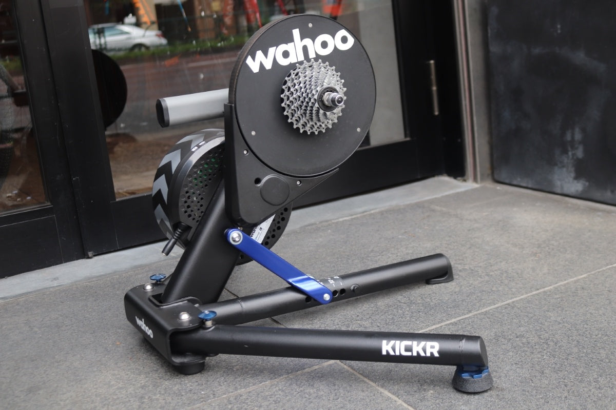 Wahoo KICKR v4 スマートトレーナー WAHOO 「ワフー」 KICKR V4 スマートトレーナー / バイチャリ