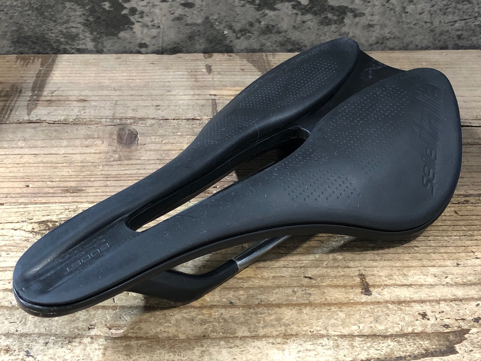 KP634 セライタリア selle italia MODEL X SUPERFLOW サドル 145mm