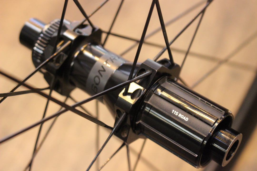 ボントレガー BONTRAGER アイオロス AEOLUS PRO 37 DISC カーボン チューブレスレディ ホイールセット シマノ 11/12S 21C【名古屋店】