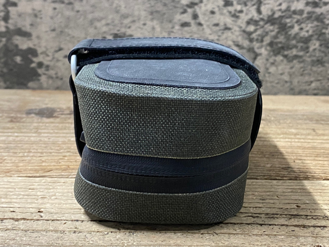 KG322 ブルックス BROOKS SCAPE SADDLE POCKET BAG サドルバッグ グレー