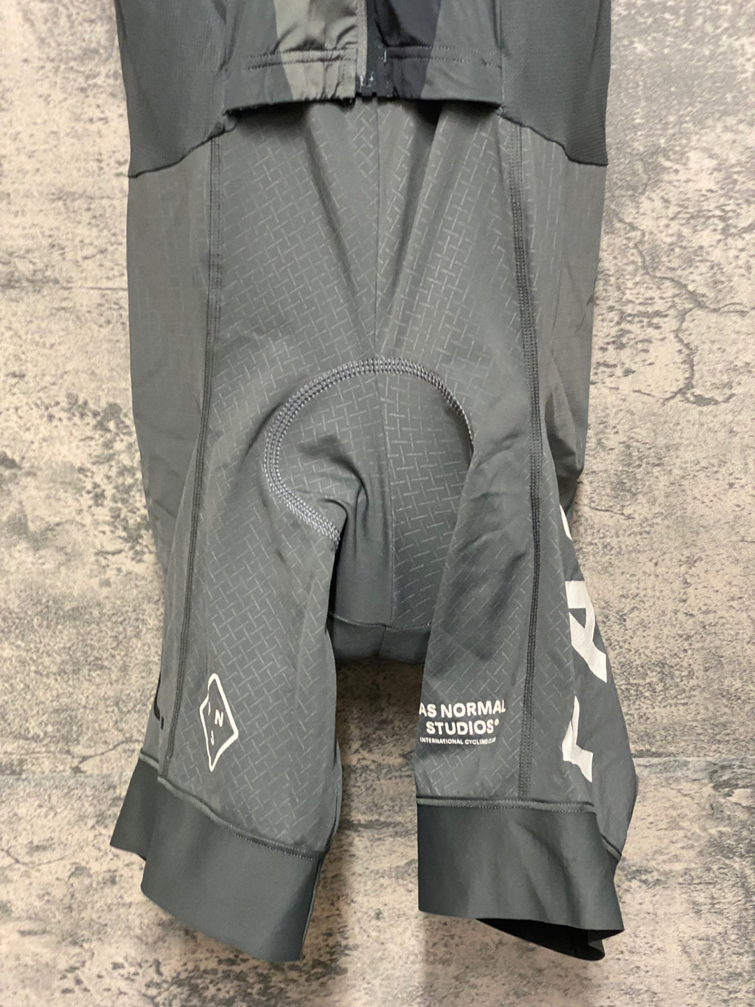 JM852 パスノーマルスタジオ PAS NORMAL STUDIOS TKO Speedsuit 半袖 ワンピース グレー M