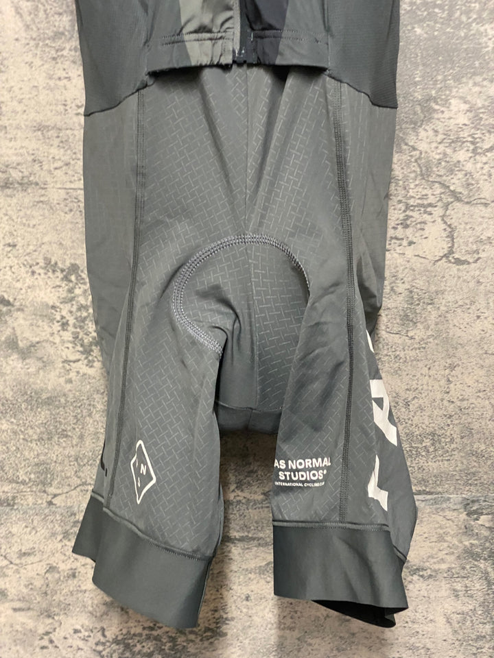 JM852 パスノーマルスタジオ PAS NORMAL STUDIOS TKO Speedsuit 半袖 ワンピース グレー M