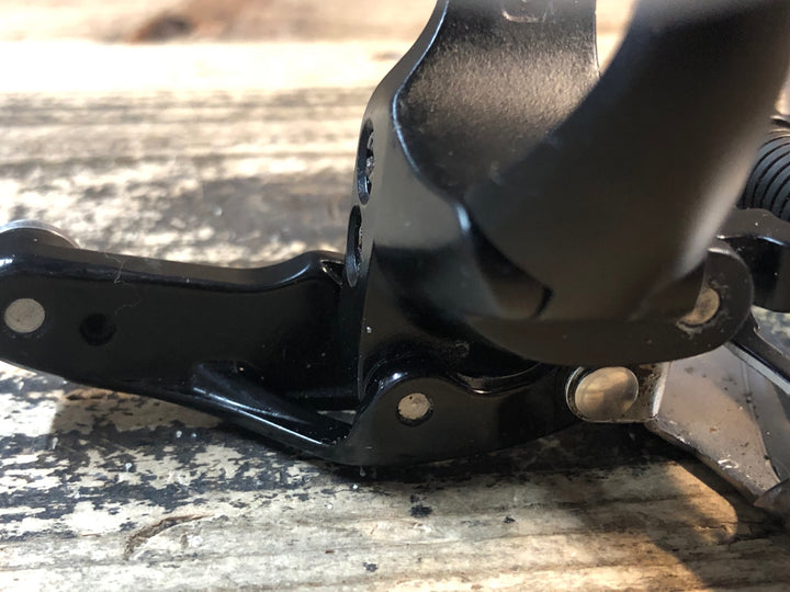 JM070 シマノ SHIMANO 105 FD-5800 フロントディレイラー 2S バンド式 Φ34.9