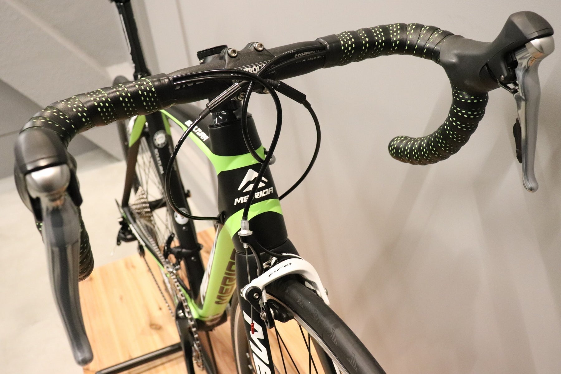 メリダ MERIDA スクルトゥーラ SCULTURA 4000 2015モデル 50サイズ