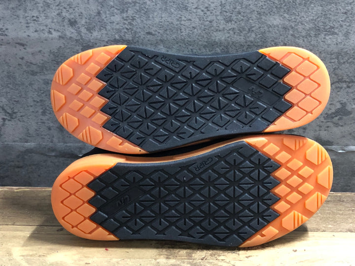 KN635 Liv Shuttle Flat サイクル シューズ 黒 EU39
