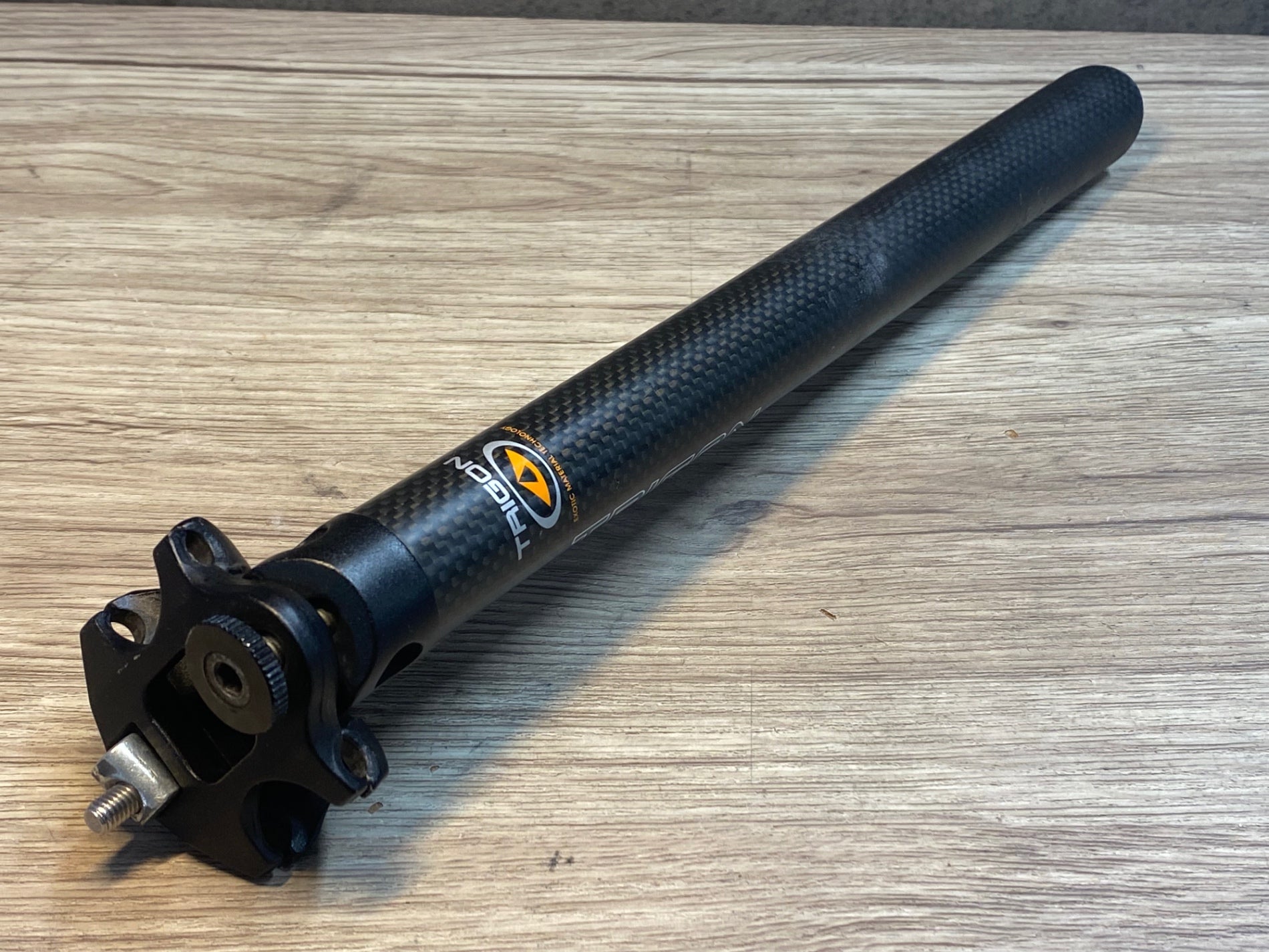 JO291 トライゴン TRIGON カーボン シートポスト Φ27.2 280mm – BICI