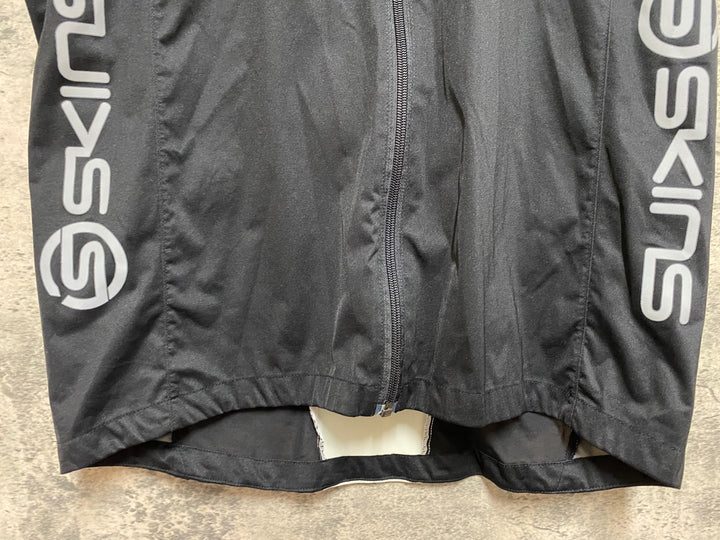 JN597 スキンズ SKINS サイクルベスト ジレ 黒 XL