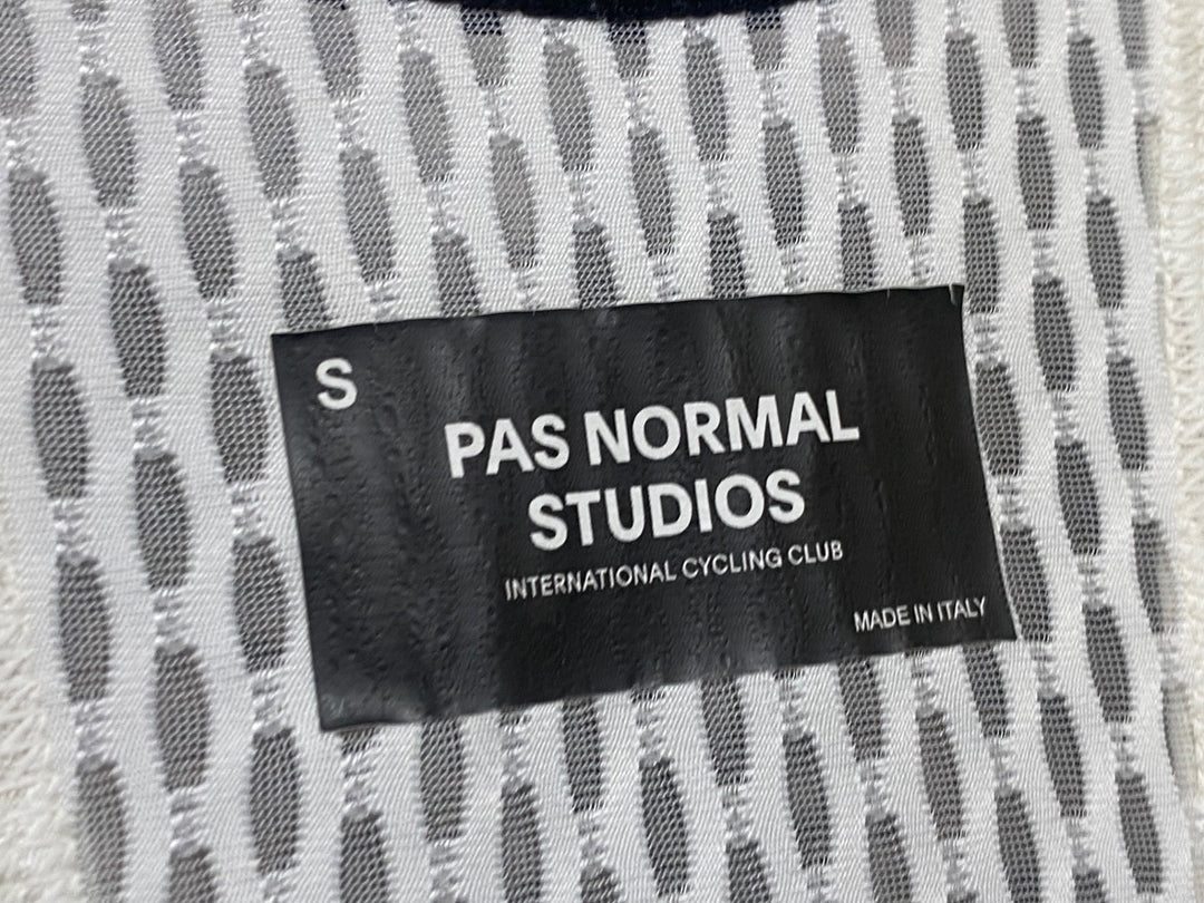 JN769 パスノーマルスタジオ PAS NORMAL STUDIOS Mechanism ビブショーツ 紺 青 S