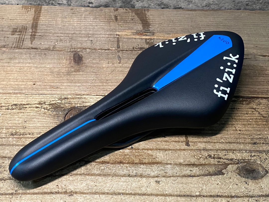 JP001 フィジーク fizik アリオネ ARIONE OPEN R3 REGULAR サドル 黒 青 kiumレール