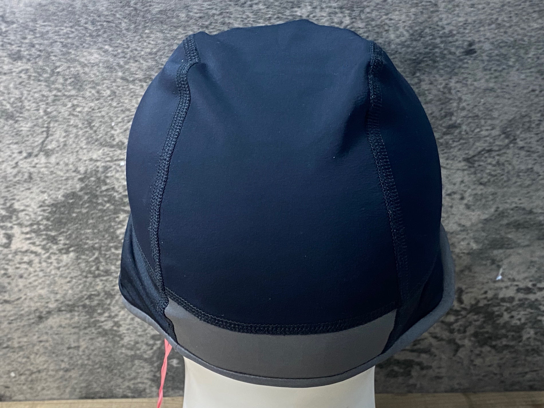 JN733 ラファ Rapha PRO TEAM WINTER HAT サイクルキャップ 黒 S-M 裏