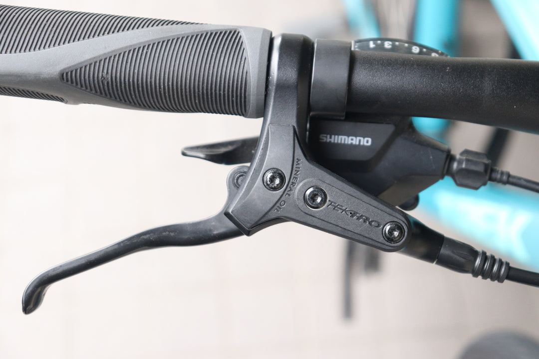 トレック TREK FX2 Disc Women's 2021モデル シマノ ACERA MIX 3×8S アルミ クロスバイク 【横浜店】