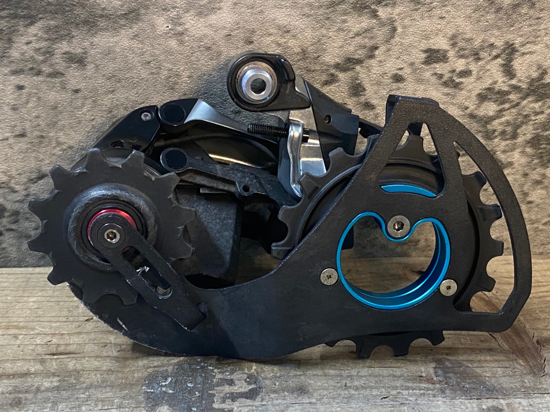 SRAM RED AXS リアディレイラー 12速 バッテリー付 動作確認済 Amazon.co.jp: SRAM RED AXS リアディレイラー - 12速、ミディアム