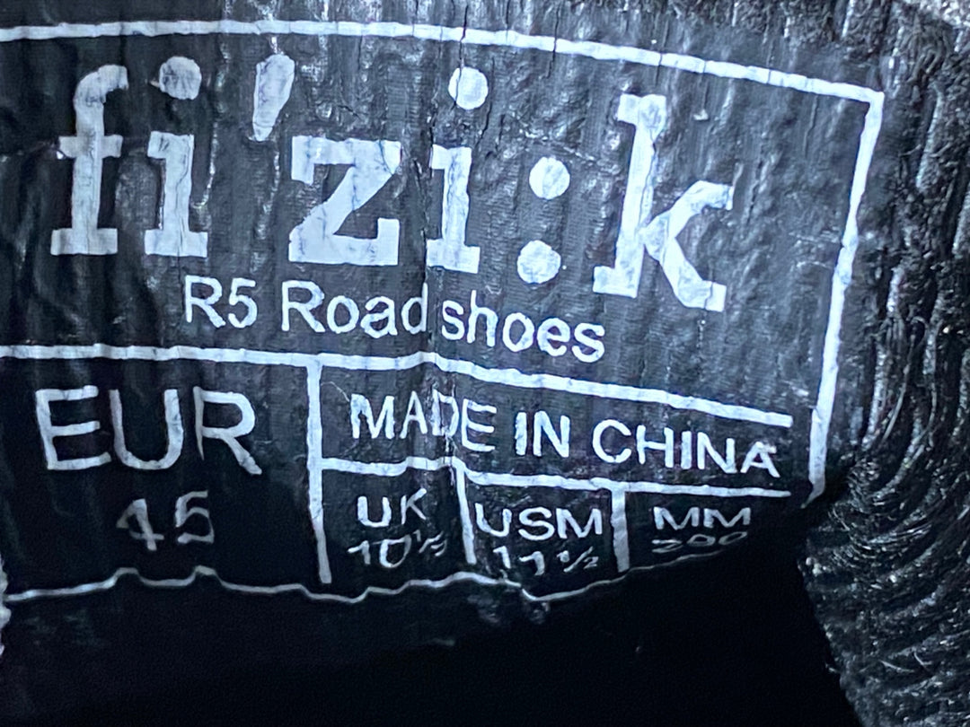 KI043 フィジーク fizik R5 BOA MAN ビンディングシューズ 3穴 黒赤 EU45