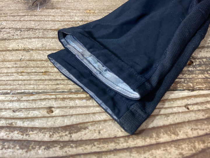 JO495 パールイズミ PEARL iZUMi アームカバー 黒 サイズ不明