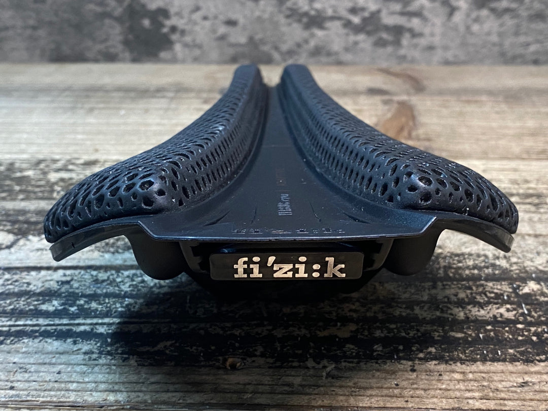 JG748 フィジーク fizik アンタレス ANTARES VERSUS EVO ADAPTIVE サドル 黒 カーボンレール 139mm