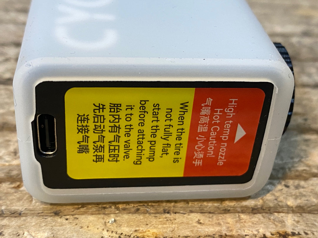 JX841 サイクプラス CYCPLUS AS2 pro 携帯ポンプ 電動ポンプ 空気入れ 動作確認済み ※シリコンカバータバコ臭