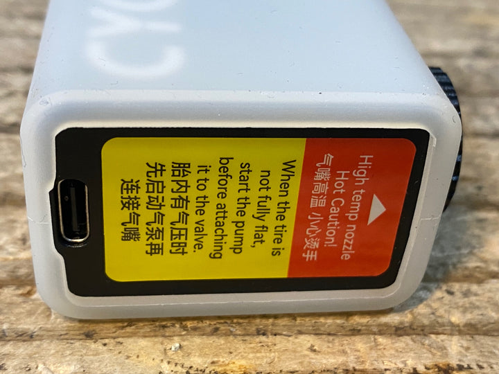 JX841 サイクプラス CYCPLUS AS2 pro 携帯ポンプ 電動ポンプ 空気入れ 動作確認済み ※シリコンカバータバコ臭