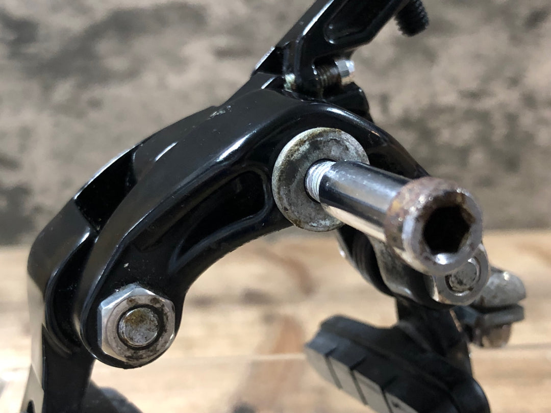 JW957 シマノ SHIMANO 105 BR-5800 ブレーキキャリパー 前後セット ※錆大 ローラー回転不良 ジャンク