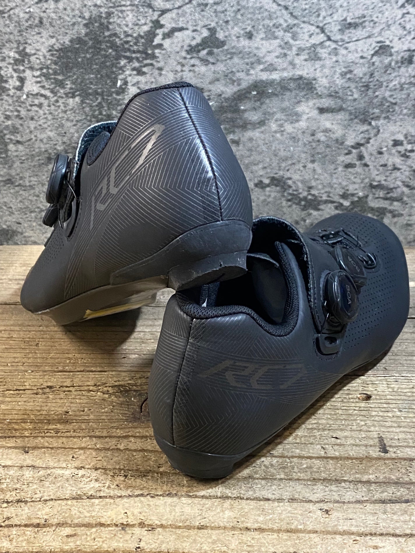 JW888 シマノ SHIMANO SHRC701M ビンディングシューズ 3穴 黒 EU42.5