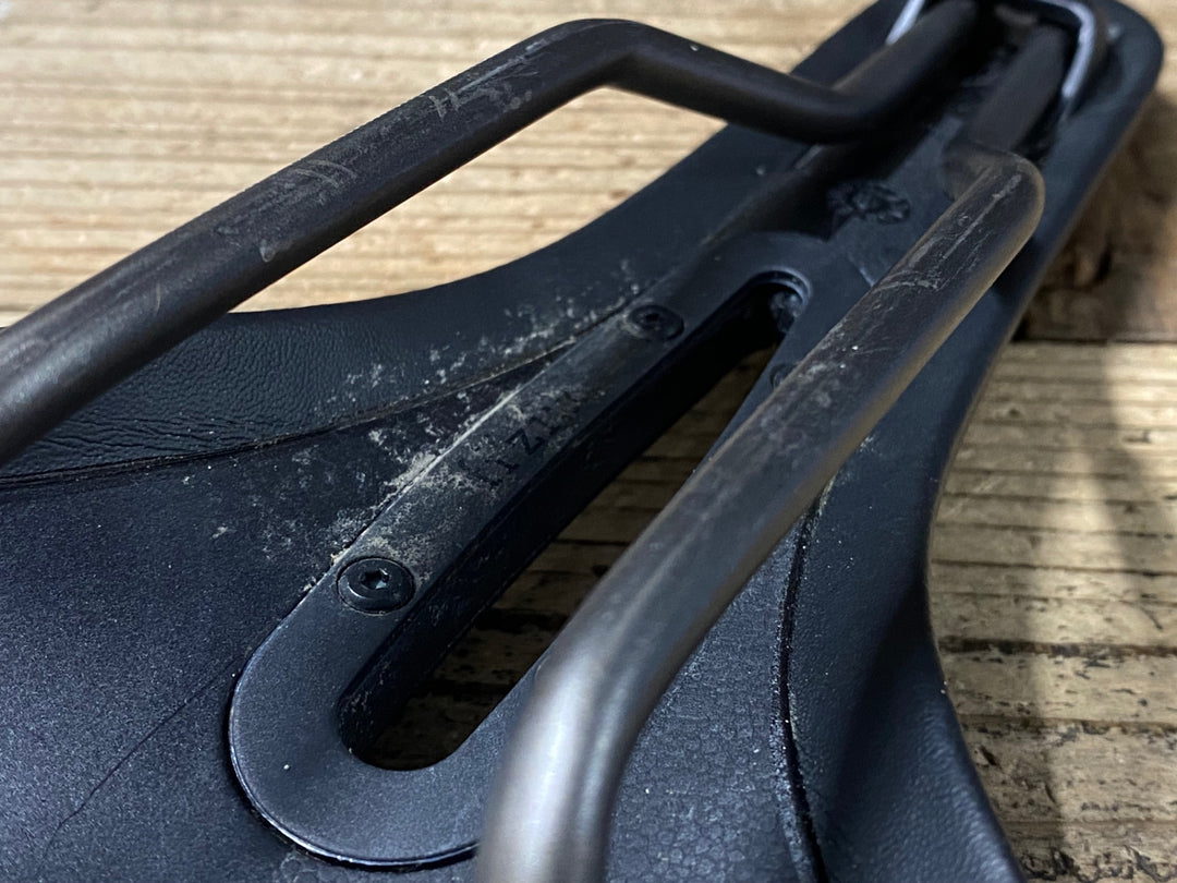 JS942 フィジーク fizik アンタレス ALIANTE R3 OPEN Kiumレール サドル 黒 黄 140mm kiumレール