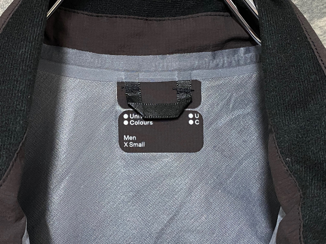 KN740 ユニバーサルカラーズ Universal Colours CHROMA RAIN JACKET 長袖 レインジャケット 茶 XS