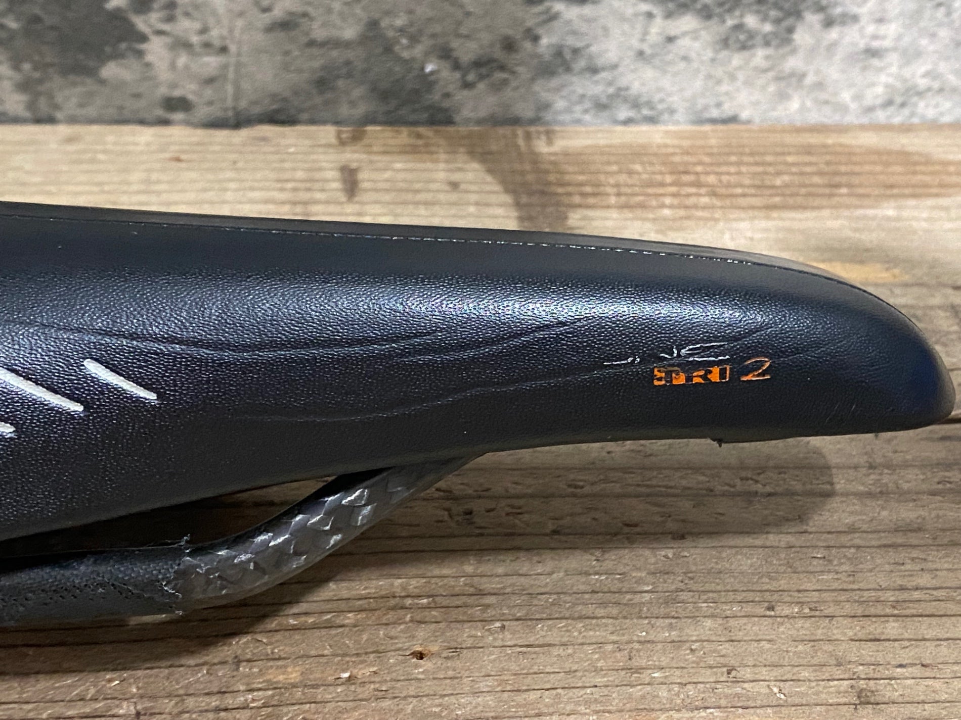 KC721 フィジーク fizik アリオネ ARIONE TRI2 サドル 黒 カーボン