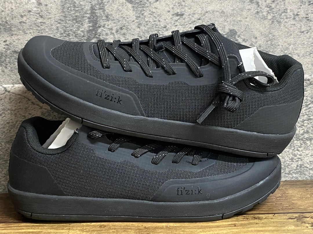 JY003 フィジーク fizik GRAVITA VERSOR FLAT フラットシューズ レース 黒 EU41