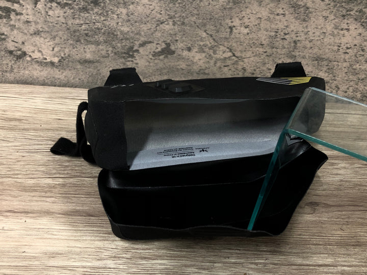 JY343 アピデュラ APIDURA RACING TOP TUBE PACK 1L トップチューブバッグ 黒