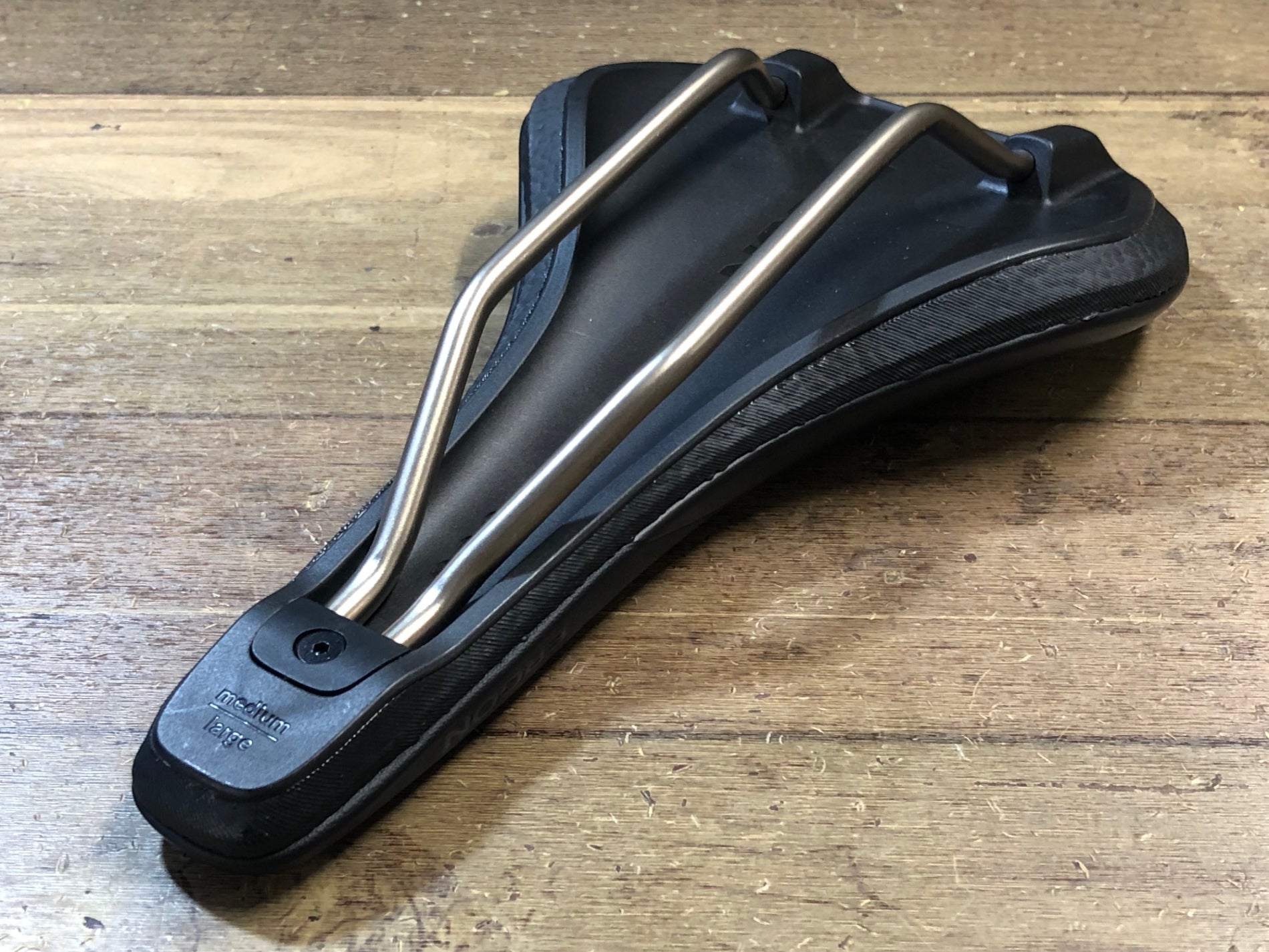 JV880 エルゴン ERGON SR ALLROAD CORE PRO MEN M/L TINOXレール