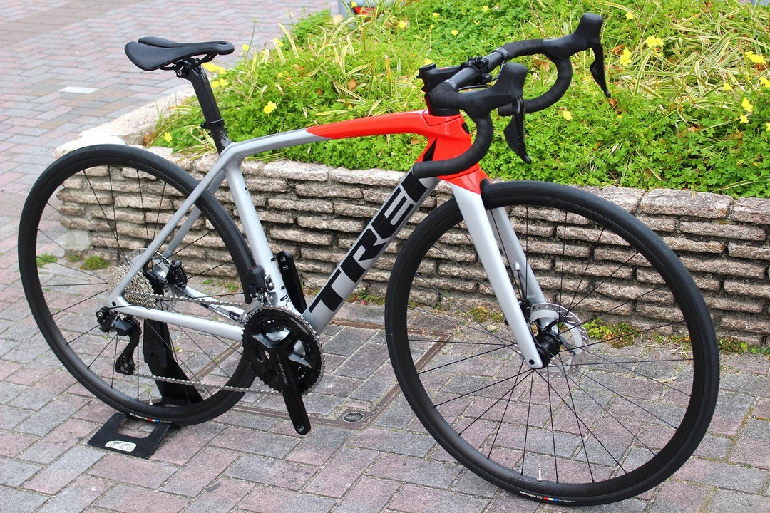 トレック TREK エモンダ ディスク EMONDA SL6 DISC 2023 52サイズ シマノ 105 Di2 R7170 12S カーボン ロードバイク 【名古屋店】
